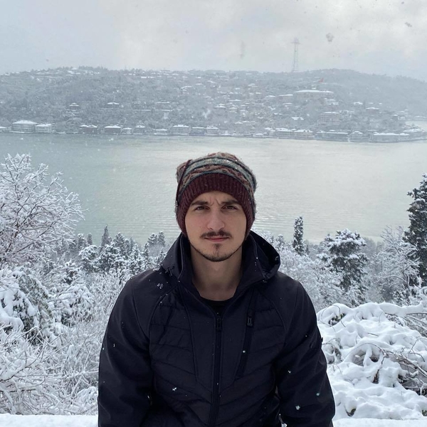 Hello, I'm studying physics teaching at Boğaziçi University, the best university in Turkey, and I'm a 4th-year student. I have been giving private lessons for 5 years. I am here for Erasmus.