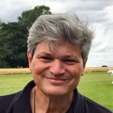 Éric - Prof d'initiation informatique - Desingy