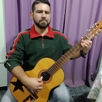 Maestro de guitarra clásica y eléctrica, con estudios en la escuela de arte y música Leopoldo Marechal. Músico independiente autor, compositor y fundador del grupo musical de rock under Aves de Fuego.