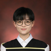 Native Chinese speaker, undergraduate degree minored in Chinese Literature and Language studies at McGill University.