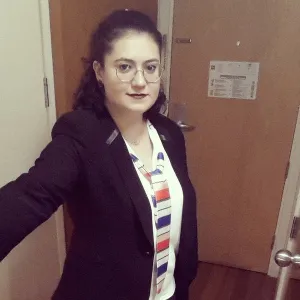 Gülşen - Matematik öğretmeni - 