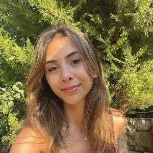 Damla - Matematik öğretmeni - 