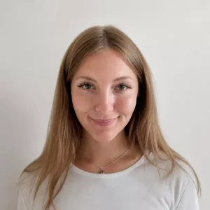 Anika - Profesor de inglés - Sacramento