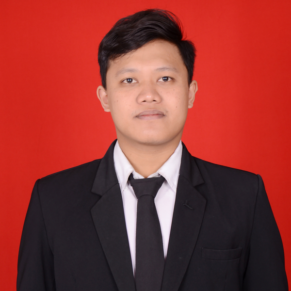 Lulusan International Class Program of Physics di Universitas Negeri Makassar. Saat ini sebagai Pengajar di SMP Plus Budi Utomo Makassar.