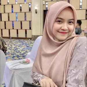 Salsabila - Guru bahasa inggris - Kendari