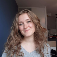 Hi my name is Heloise, I'm a 20 year old french girl studying in Galway city. I have been dancing since I'm 3 and have already gave many dance lessons.
