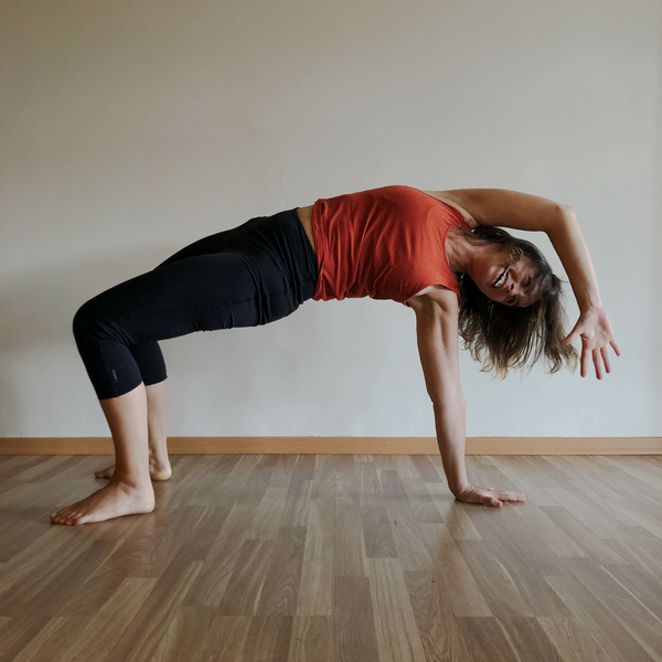Integro el Yoga con la Biomecánica, Animal Flow y Biohacking. Haciendo una práctica de movimiento única para cada persona. Salgo de lo tradicional y hackeo con todo lo nuevo del fitness y el bienestar