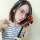 Andrea - Profe de violín - 