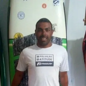 Hamilton - Professor de surfe - 