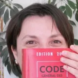 Emmanuelle - Prof de droit public - Bréviandes