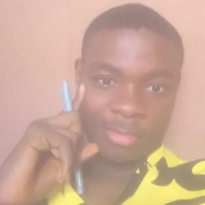 Ifeanyi - History tutor - 400107