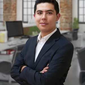 Josué - Profesor de finanzas - 