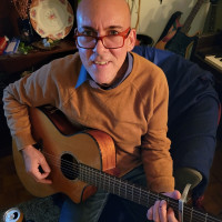 Guitar and bass player with 30+ years of experience writing, performing and teaching in various styles from nylon string picking to screaming electric and funky bass. Learn about looping and develope 
