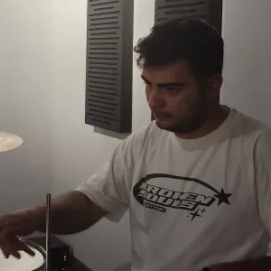 Eren - Perküsyon öğretmeni - 