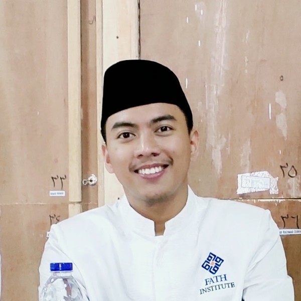 Pengalaman menjadi Guru Al Quran di Pesantren, Bogor. Menjadi Imam Masjid Jami, Jakarta. Menjadi Praktisi Al Quran Salah Satu PT Swasta, Tangerang