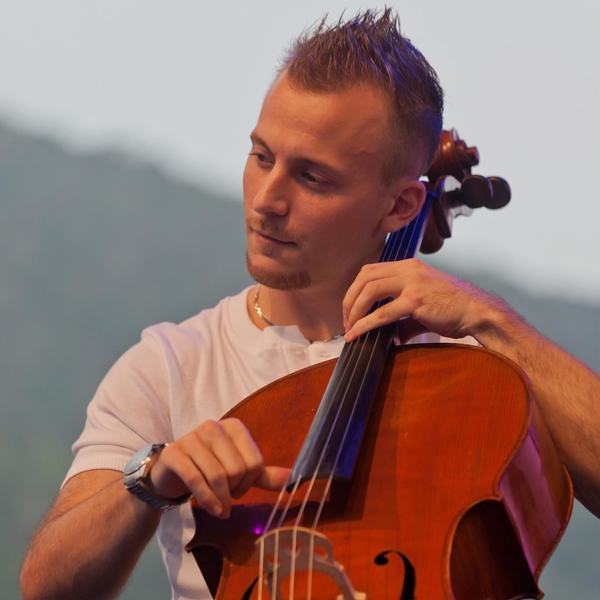 Cours particuliers de violoncelle, tous âges, niveaux et ambitions par professeur qualifié