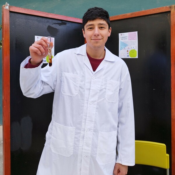 Estudiante de pedagogía en química y ciencias naturales en la PUCV. Cursando el 2 año de universidad.