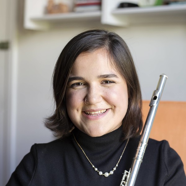 Flutist gives lessons in flute and solfège in London - Flute tutor with Nevena