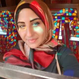Zeynab - Biology tutor - London