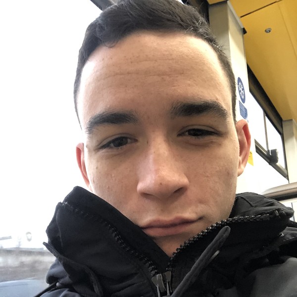 Üdv Mindenkinek! Akinek szüksége lenne egy kis extra német korrepetálásra, vagy akár nagyobb segítségre, szívesen segítek. C1 német nyelvvizsgával rendelkezem