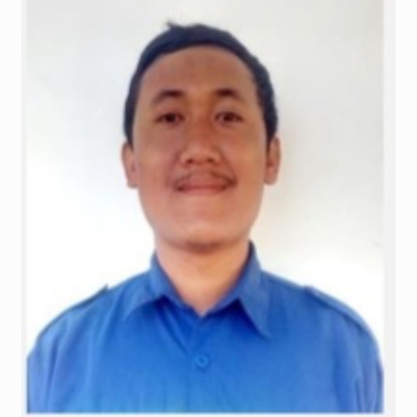 Alumni Institut Teknologi Adhi Tama Surabaya. Sekarang bekerja di sebuah perusahaan konstruksi baja sebagai QC dan menjadi dosen di Universitas Muhammadiyah Gresik jurusan Teknik Mesin