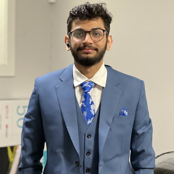Finance student teaches Mathematics from middle school to high school in Vancouver.  Used to teach batch of 10 students ib my home Country India.  Worked as Mentor at university helping students one t