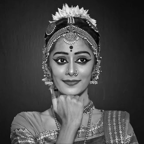Sri Gurubhyo Namaha!  Keerthana here. Bharatanatyam tutor | Performer | Choreographer | Nattuvangam practitioner | Content creator