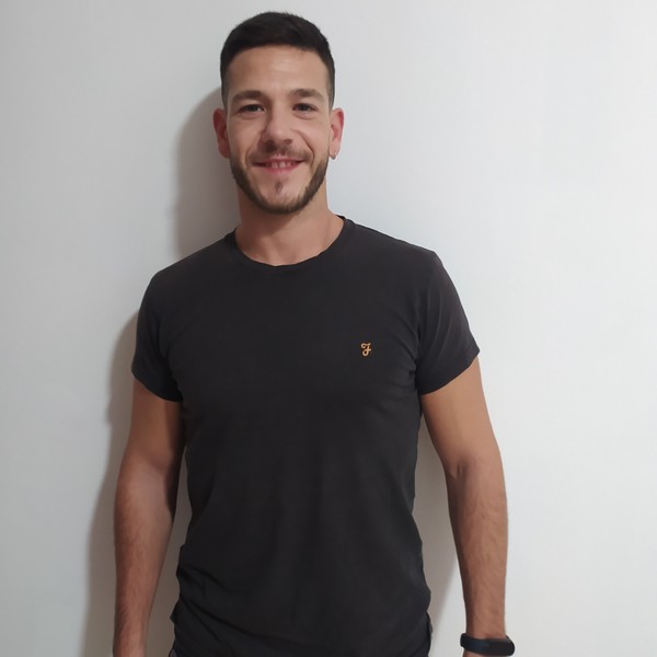 Entrenador personal y nutricionista deportivo titulado y federado en federación española de fitness, entrenos personales y grupales con apoyo nutricional si fuese necesario. Musculación y Cross funcio