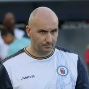 Julien - Prof de football - Lentilly