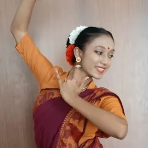 Dhruvi - Dance teacher - Vadodara