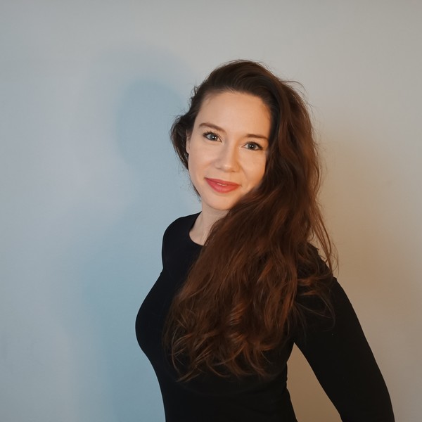 Hey there! My name is Lauren and I am from New York City. I am a professional dance teacher, choreographer and performer for 15 years. I have taught, choreographed and performed in Scotland, England, 