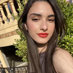 Mounia - Prof de physique - chimie - Aubervilliers