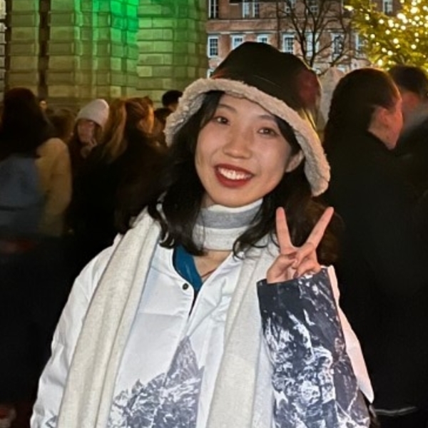 ·Master's degree in progress at Trinity college dublin  ·Chinese native speaker（certificated：CTCSOL）  ·Two years of experience in fiction writing (enjoys reading various novels)