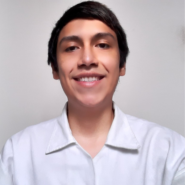 Estudiante de Medicina Humana de la Universidad Peruana Cayetano Heredia   Estudiante de Microbiología de la Universidad Nacional Mayor de San Marcos