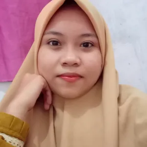 Nur - Guru mengaji - 