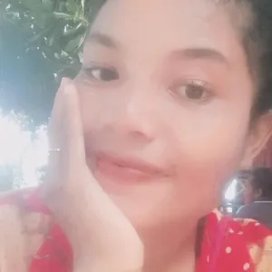 Dewi Pratiwi - Guru menggambar - Sorong