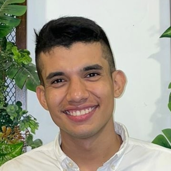 Graduado de tecnología en obras civiles y estudiante de ingeniería civil de la universidad Francisco de Paula Santander