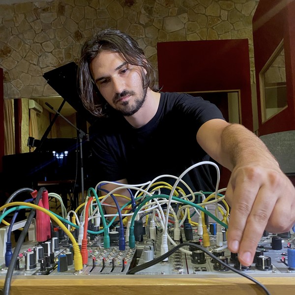 Graduated from conservatorium, teaches Ableton live, max/msp, modular synth approach, music production and sound synthesis (digital and analogue) for beginners, intermediate and advanced.