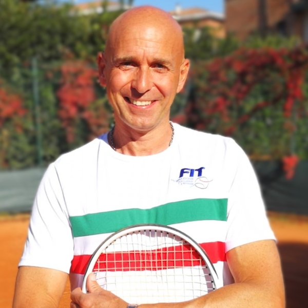Insegnante di Tennis IS2 certificato Fit PTR. Impartisco lezioni private. Corsi privari per adulti - Principianti  - Inlermedi  - Avanzati  - Corsi privati per bambini - Corsi privati per ragazzi