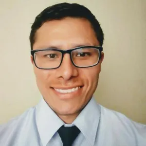Luis - Profe de finanzas - Comas