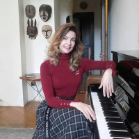 Professeur diplômée de piano donne des cours de piano avec des éléments de solfège a Cannes