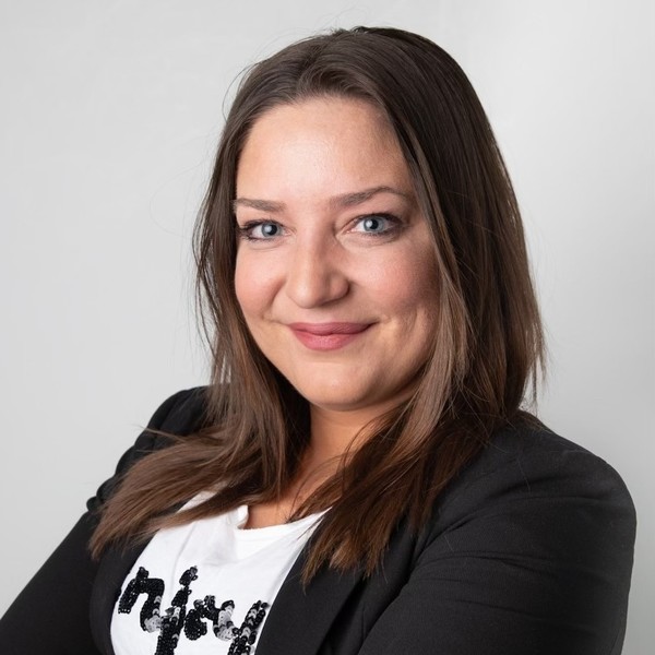 Mångårig arbetslivserfarenhet som verksam politiker i kommun, som styrelseledamot och ordförande, samt ekonomi