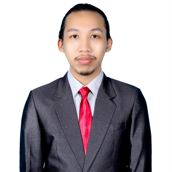 Saya adalah lulusan S1 ITB dengan predikat cumlaude yang memiliki pengalaman 4 tahun mengajar siswa SMA/UTBK baik di lembaga Sony Sugema College Bandung dan privat.