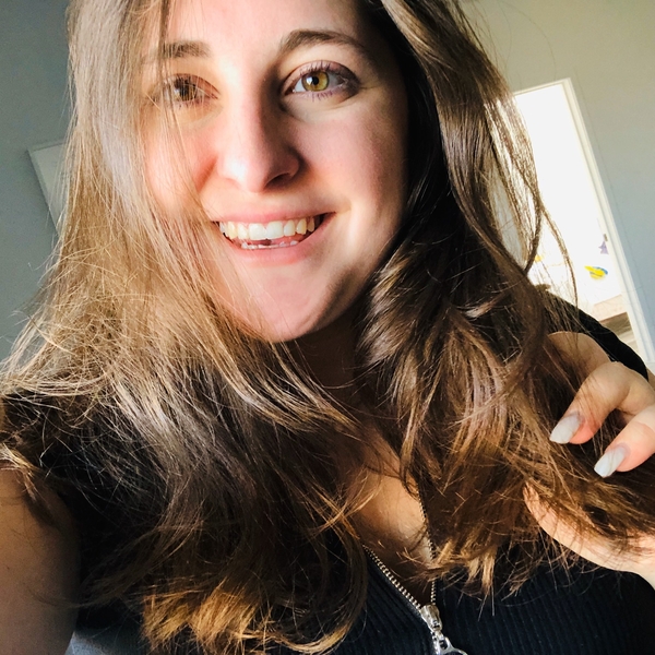 I am a french speaking ESL teacher. I taught at the primary and high school level in Quebec. I am a young and dynamic teacher. I am passionate and always ready to help anyone who needs it! I am ready 