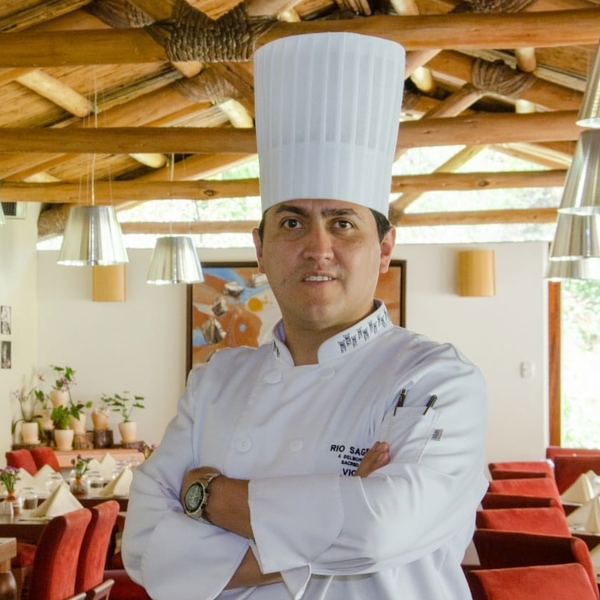 Chef peruano con experiencia en hoteles resorts restaurantes y cruceros en todo el mundo