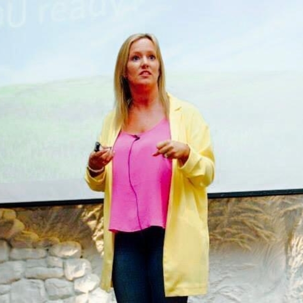 Fun friendly dynamic coach to give you the confidence to speak publicly and present yourself and your skills in any interview or presentation. Experienced event speaker for  1:1 and crowds of up to 10