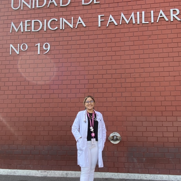 Graduada de Medicina de la Universidad de Monterrey, con gusto por la enseñanza