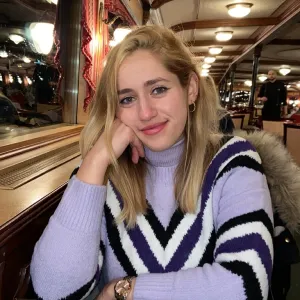 Dania - Prof de maths - Courbevoie