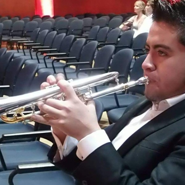 Soy trompetista profesional, egresado del Sistema de orquestas sinfonica de Venezuela, con título profesional licenciatura en trompeta y música