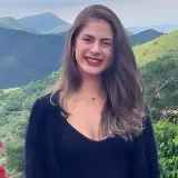 Carla - Professor de português - 